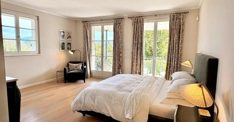 Elegant family home with pool in a quiet setting, Commugny – photo 8 of 13