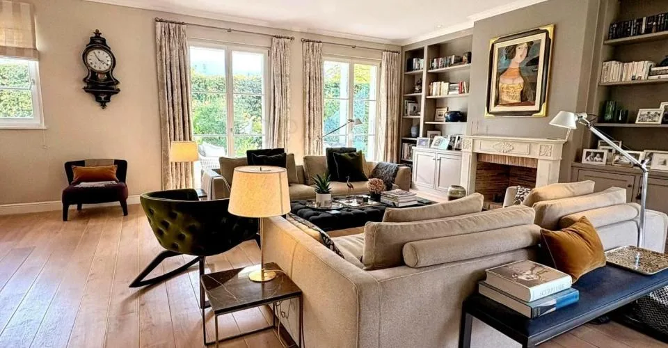 Elegant family home with pool in a quiet setting, Commugny – photo 11 of 13