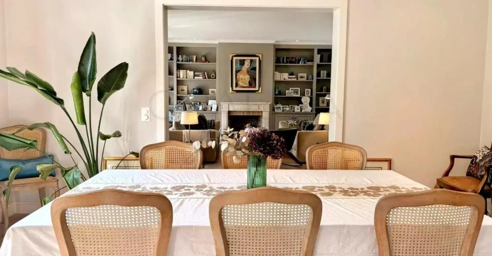 Elegant family home with pool in a quiet setting, Commugny – photo 2 of 13