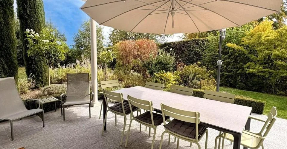 Elegant family home with pool in a quiet setting, Commugny – photo 12 of 13