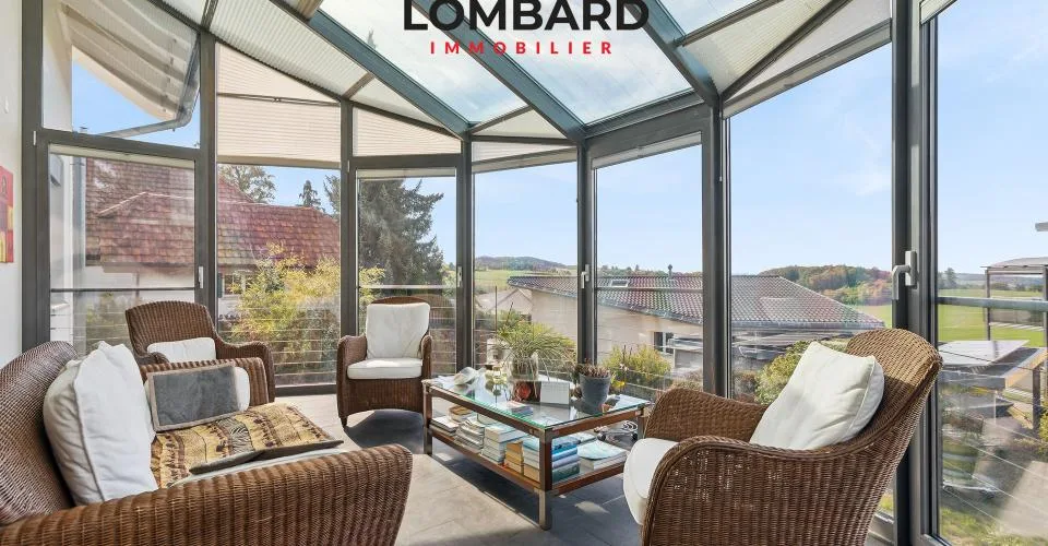 Architektenvilla mit freiem Ausblick und bewaldetem Garten – foto 2 di 11
