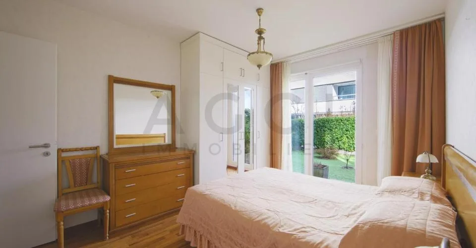 EXCLUSIVITY - Bright 4-room apartment with covered terrace, private garden - additional box - Châtelaine – photo 11 of 13