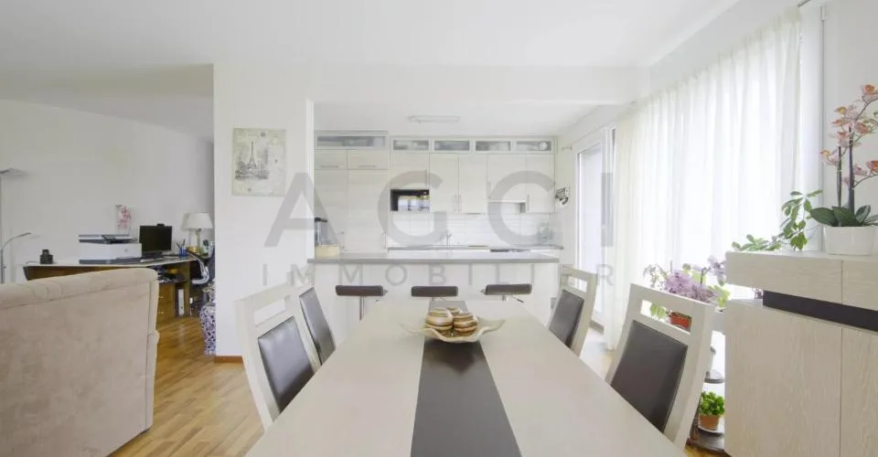 EXCLUSIVITY - Bright 4-room apartment with covered terrace, private garden - additional box - Châtelaine – photo 3 of 13