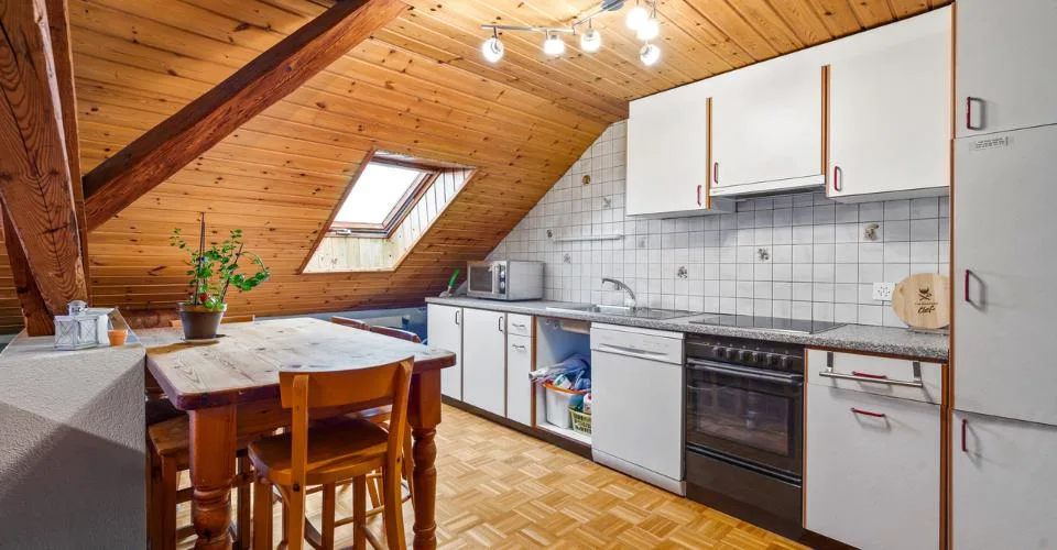 Geräumiges Familienhaus im Herzen des Dorfes Vallamand – Foto 7 von 13