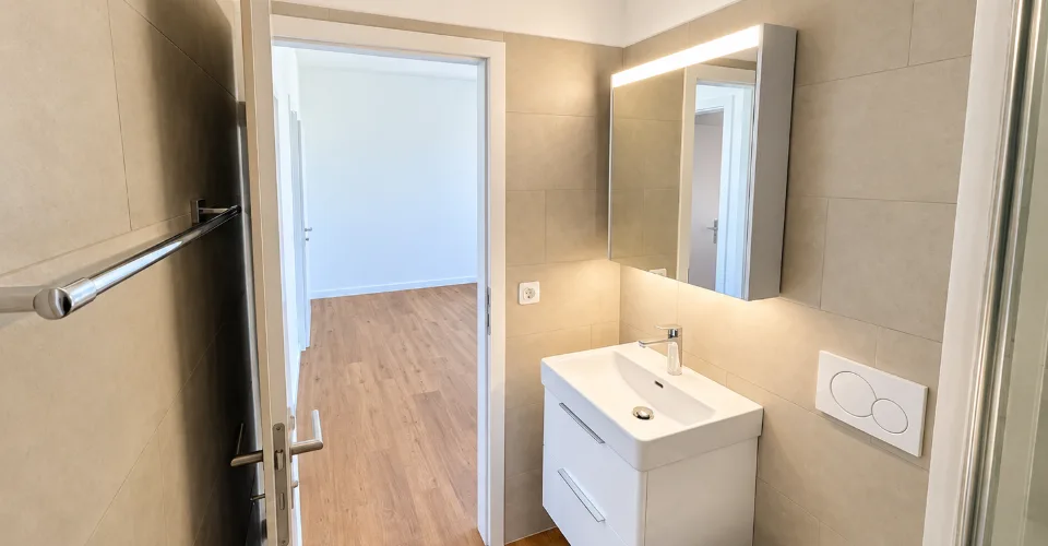 Appartement de caractère de 2.5 pièces dans un immeuble historique rénové – photo 5 sur 8