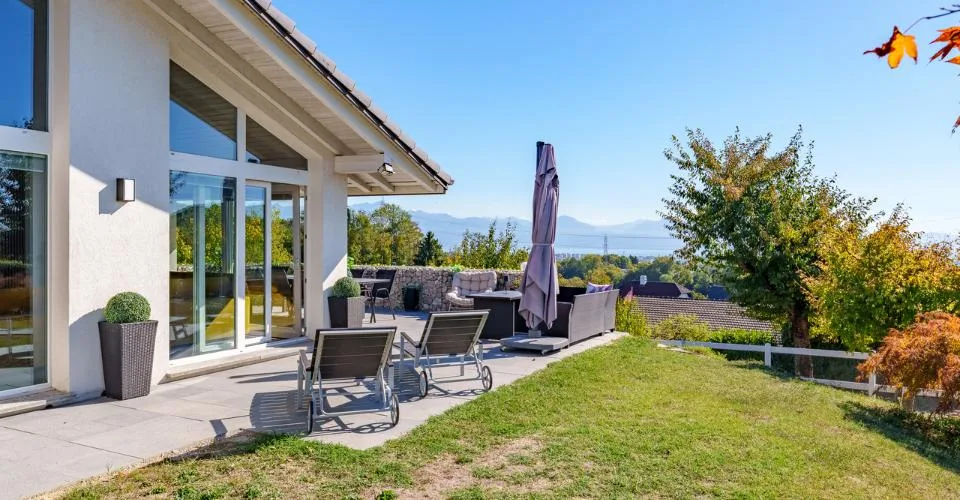 Villa individuelle avec vue sur le lac et logement indépendant – photo 3 sur 12