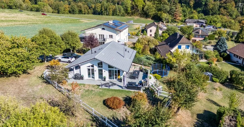 Villa individuelle avec vue sur le lac et logement indépendant – photo 2 sur 12