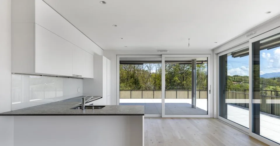 MATRAN – MAGNIFIQUE ATTIQUE DE 5.5 PIÈCES AVEC TERRASSE EXCEPTIONNELLE DE 171 M² – Foto 3 von 9