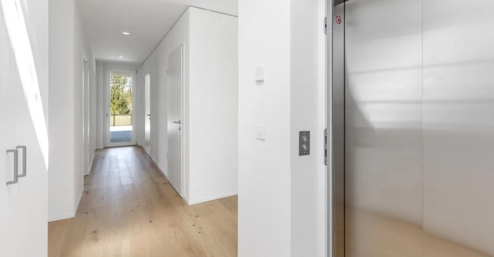 MATRAN – MAGNIFIQUE ATTIQUE DE 5.5 PIÈCES AVEC TERRASSE EXCEPTIONNELLE DE 171 M² – Foto 7 von 9