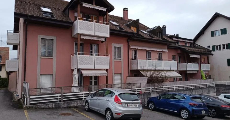 Bel appartement de 5,5 pièces (2ème étage, 144 m²) – Rue du Bourg 22 à Étagnières – Foto 2 von 19