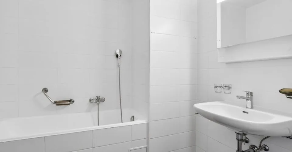 Familienfreundliches Durchgangsduplexapartment im Herzen von Onex – Foto 4 von 5