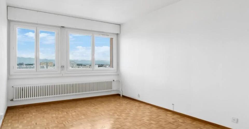 Familienfreundliches Durchgangsduplexapartment im Herzen von Onex – Foto 5 von 5