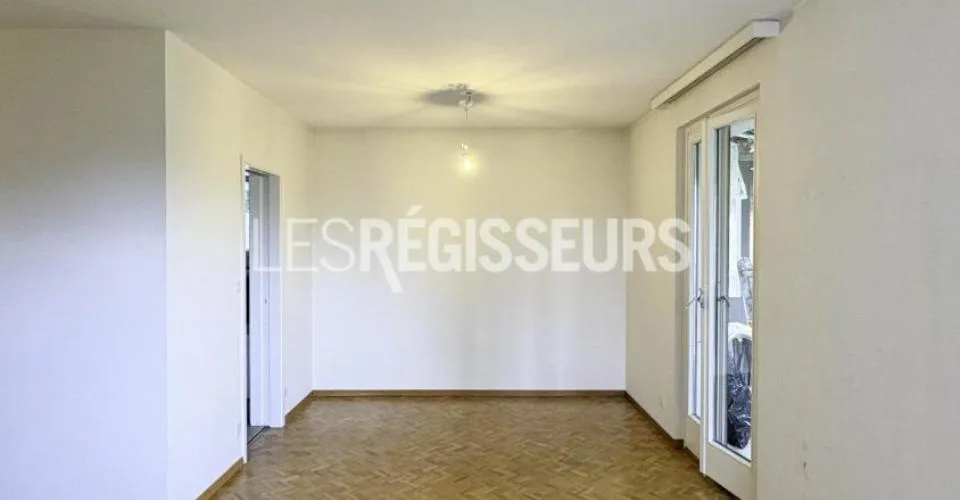 Charmant appartement de 4.5 pièces sur deux niveaux dans une villa – Foto 5 von 12