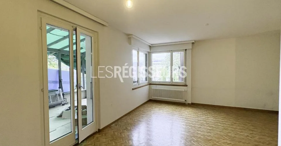 Charmant appartement de 4.5 pièces sur deux niveaux dans une villa – Foto 6 von 12