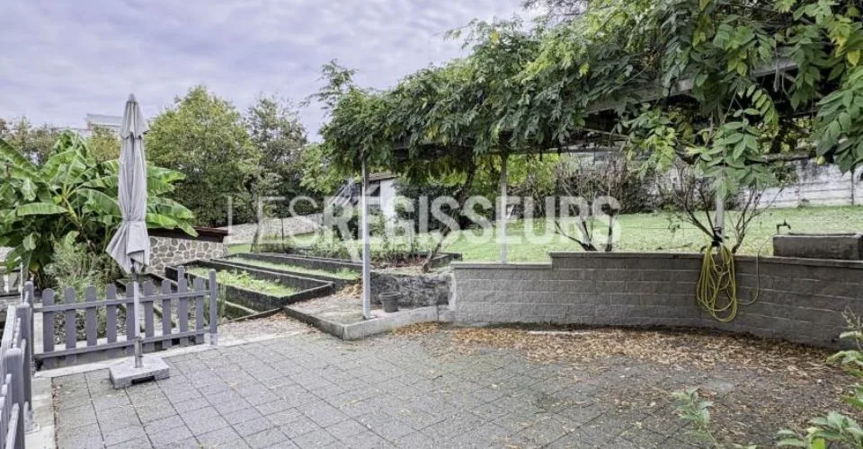Charmant appartement de 4.5 pièces sur deux niveaux dans une villa – Foto 12 von 12
