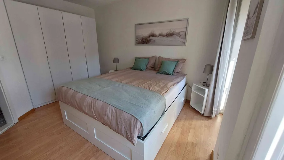Möblierte 3.5-Zimmer-Wohnung in historischem Gebäude in Biel