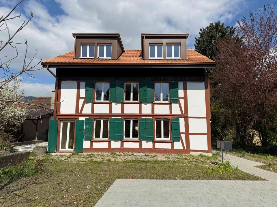 Charmante 4.5-Zimmer-Maisonette-Wohnung in historischem Gebäude