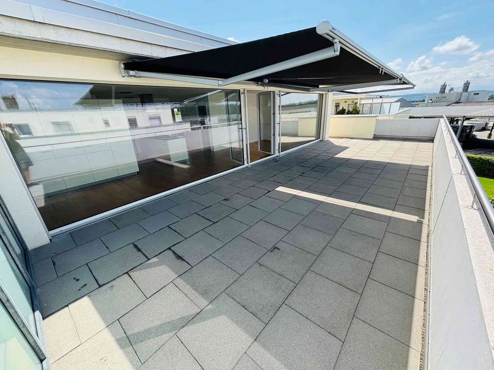 3.5-Zimmer-Attikawohnung Terrasse 71m2, ab 01.09.2026