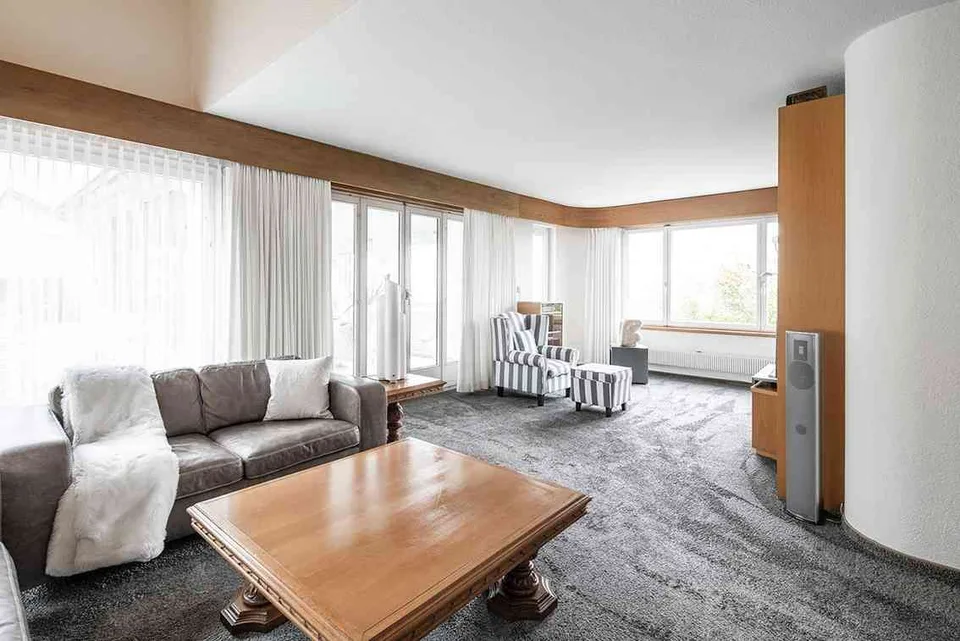 Grosszügiges 9.5-Zimmer Einfamilienhaus in Wohnquartier mit Weitsicht – photo 11 sur 16