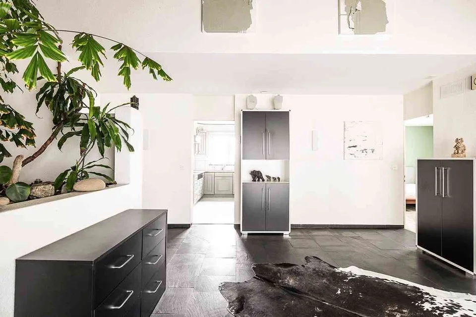 Grosszügiges 9.5-Zimmer Einfamilienhaus in Wohnquartier mit Weitsicht – photo 6 sur 16