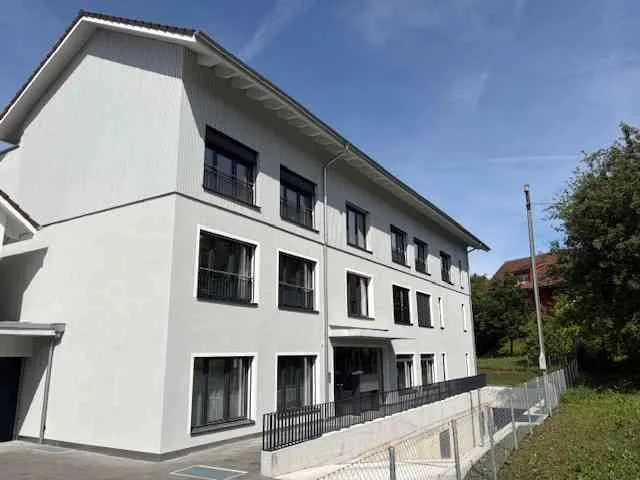 Letzte Gelegenheit, Neue Attikawohnung 3.5 Zimmer mit Galerie – foto 5 di 9