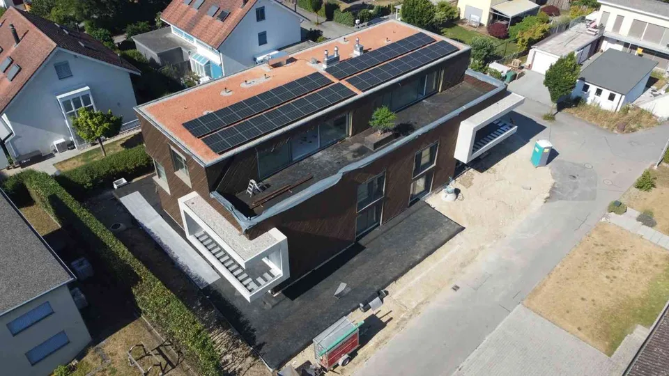 2 EXKLUSIVE EIGENTUMSWOHNUNGEN MIT EINSTELLHALLE