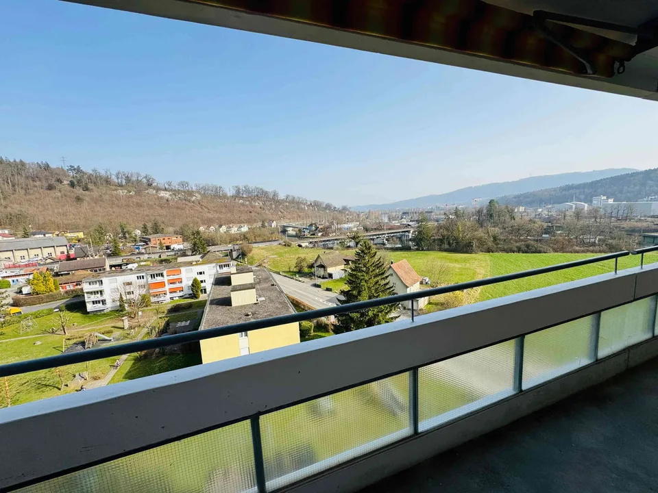 "6.5-Zimmer-Wohnung mit Panorama-Aussicht, 2 Balkonen
