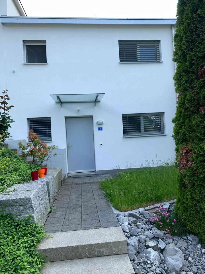 Schönes Doppeleinfamilienhaus - 5 1/2 Zimmer
