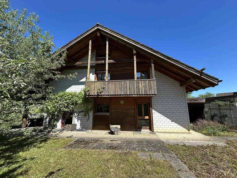 5.5-Zimmer-Einfamilienhaus mit grossem Grundstück