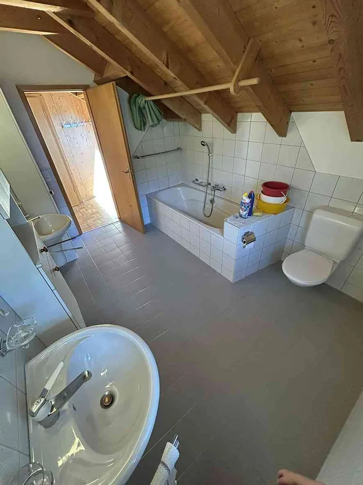 5.5-Zimmer-Einfamilienhaus mit grossem Grundstück – photo 4 sur 21