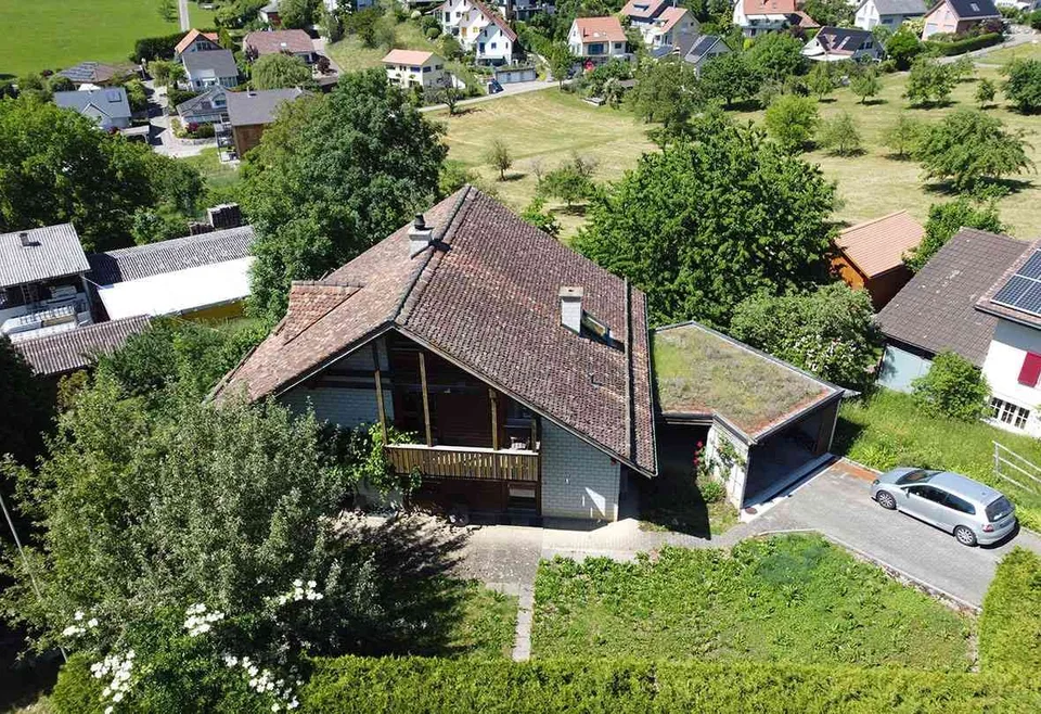 5.5-Zimmer-Einfamilienhaus mit grossem Grundstück – photo 2 sur 21