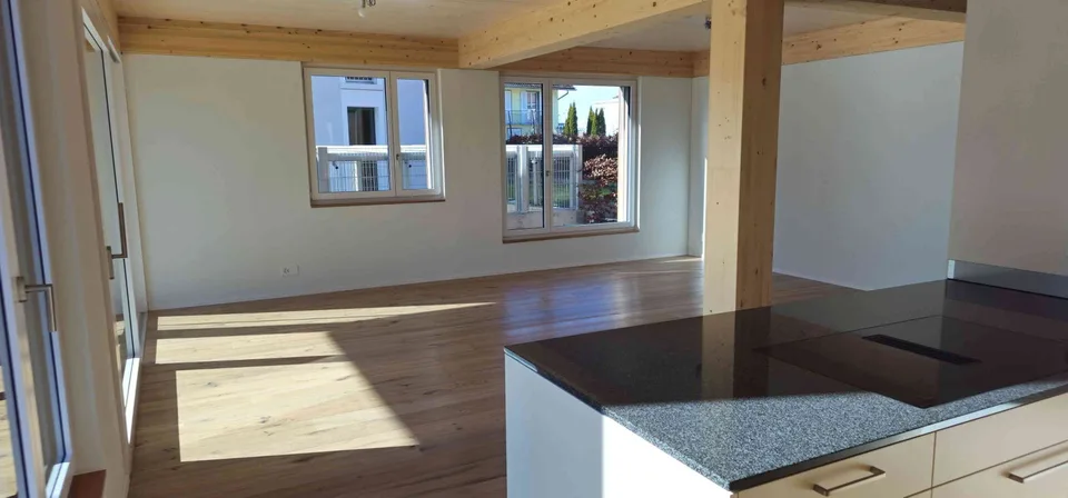 Exklusive 3.5-Zimmer | 100m² | 50m² Garten | Rigiblick | Baar