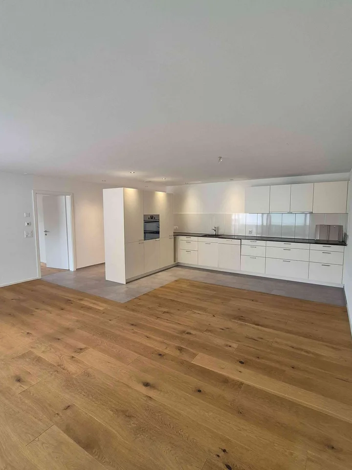 Moderne 3.5-Zimmer-Wohnung in Niederhelfenschwil – sonnig, ruhig und komfortabel