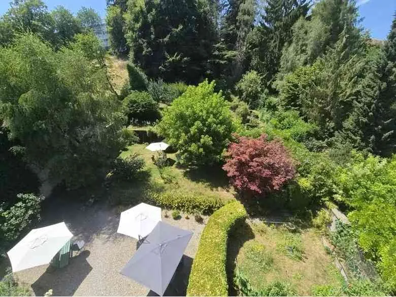 Duplex en attique avec cachet  dernier étage  ascenseur