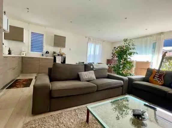 Modernes Apartment 3.5 in Lema Curio mit privatem Garten