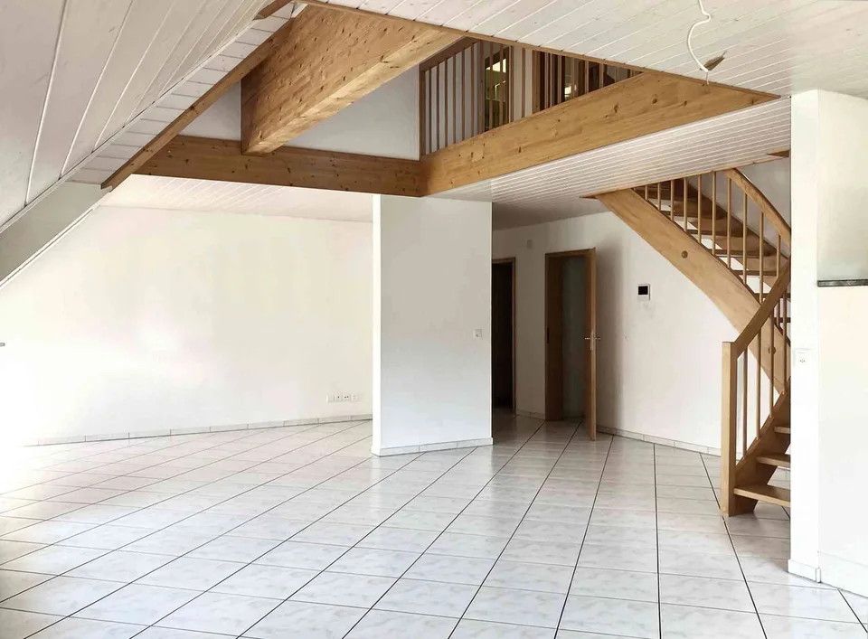 Tolle 5.5 Zi.-Maisonette Wohnung an ruhiger und sonniger Lage