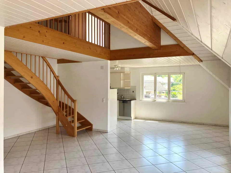 Tolle 5.5 Zi.-Maisonette Wohnung an ruhiger und sonniger Lage