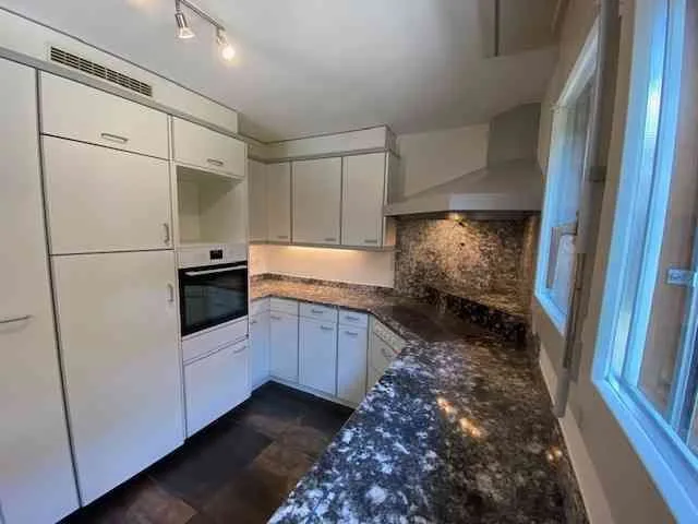 Beschreibung Wohnung / Haus inkl. 2 Parkplätze im Parkhaus