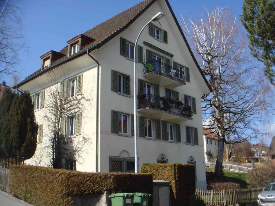 Charmante 4-Zimmer-Wohnung in ruhigem 3-Familienhaus mit grossemGarten