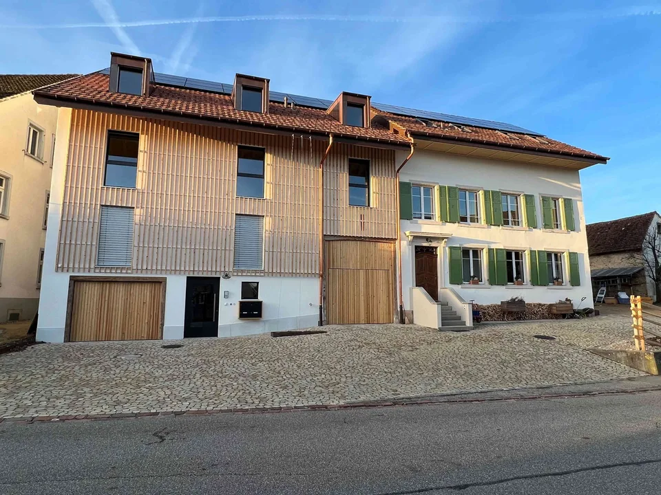 Moderne, grosse 4.5 Zimmerwohnung