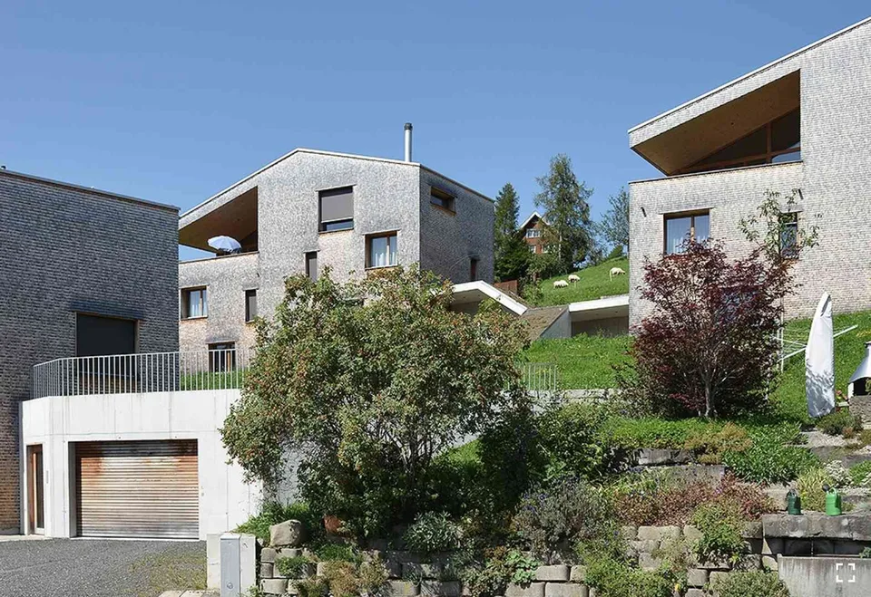 Aussichtsreiches Wohnen im kühlen Haus am Sonnenhang