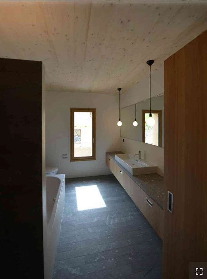 Aussichtsreiches Wohnen im kühlen Haus am Sonnenhang