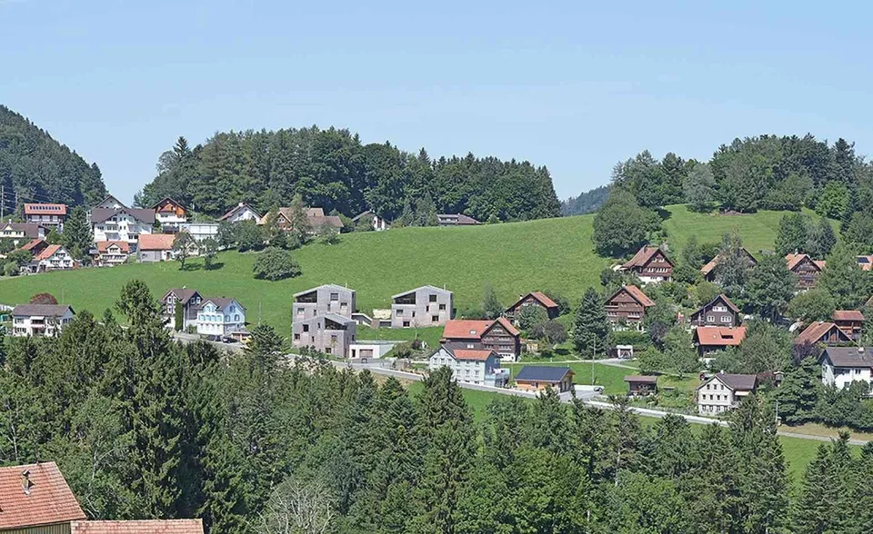 Aussichtsreiches Wohnen im kühlen Haus am Sonnenhang