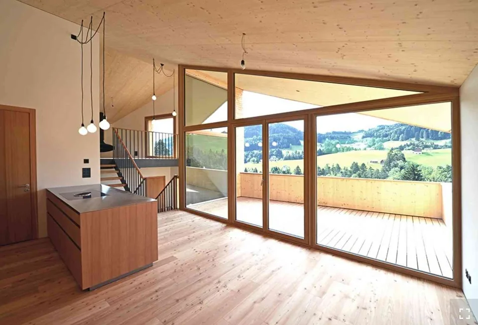 Aussichtsreiches Wohnen im kühlen Haus am Sonnenhang