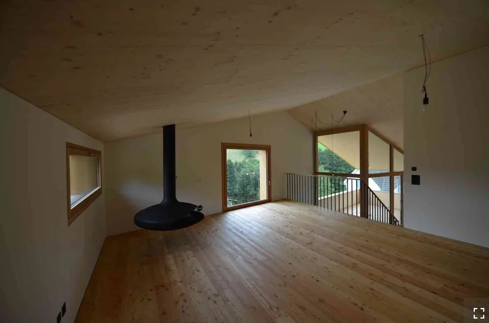 Aussichtsreiches Wohnen im kühlen Haus am Sonnenhang