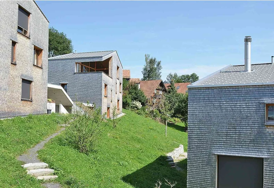 Aussichtsreiches Wohnen im kühlen Haus am Sonnenhang