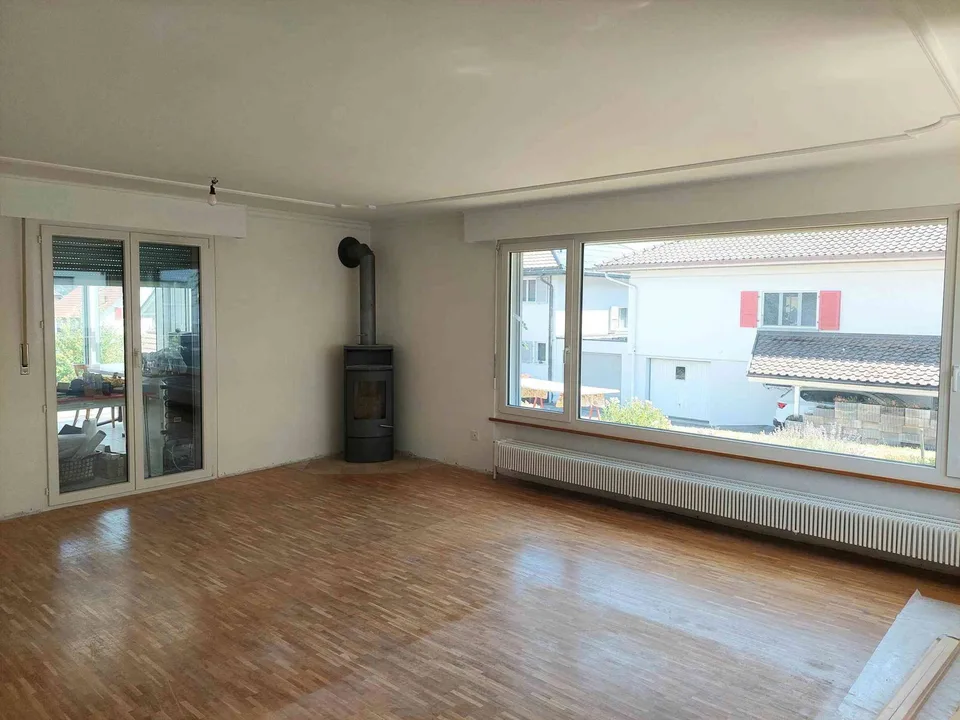 7 1/2 Zimmer Einfamilienhaus mit Gewerberaum