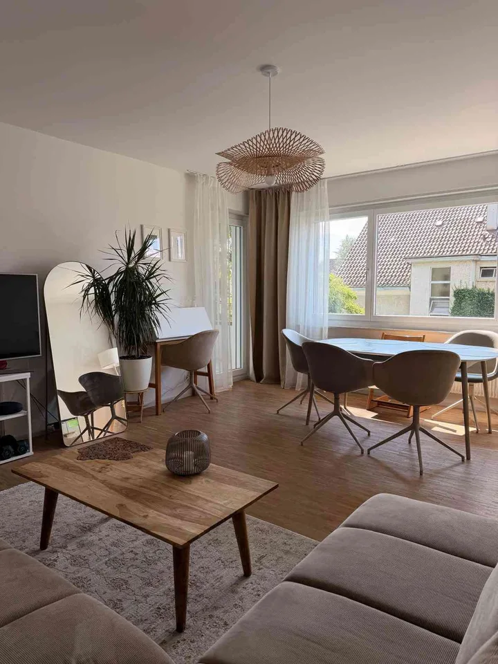 moderne 3-Zimmerwohnung 2. OG links