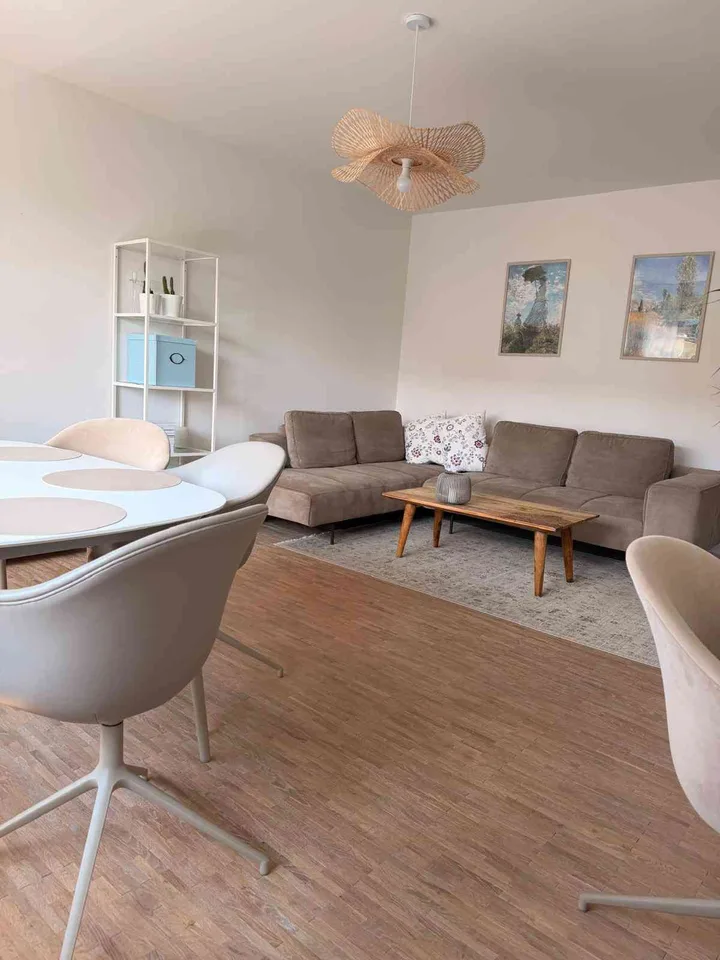 moderne 3-Zimmerwohnung 2. OG links