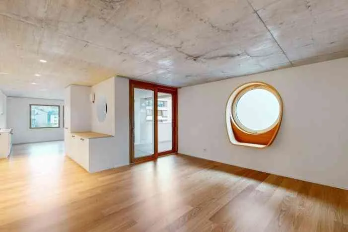 Grosse 2.5 Zimmerwohnung gleich beim Lindenplatz